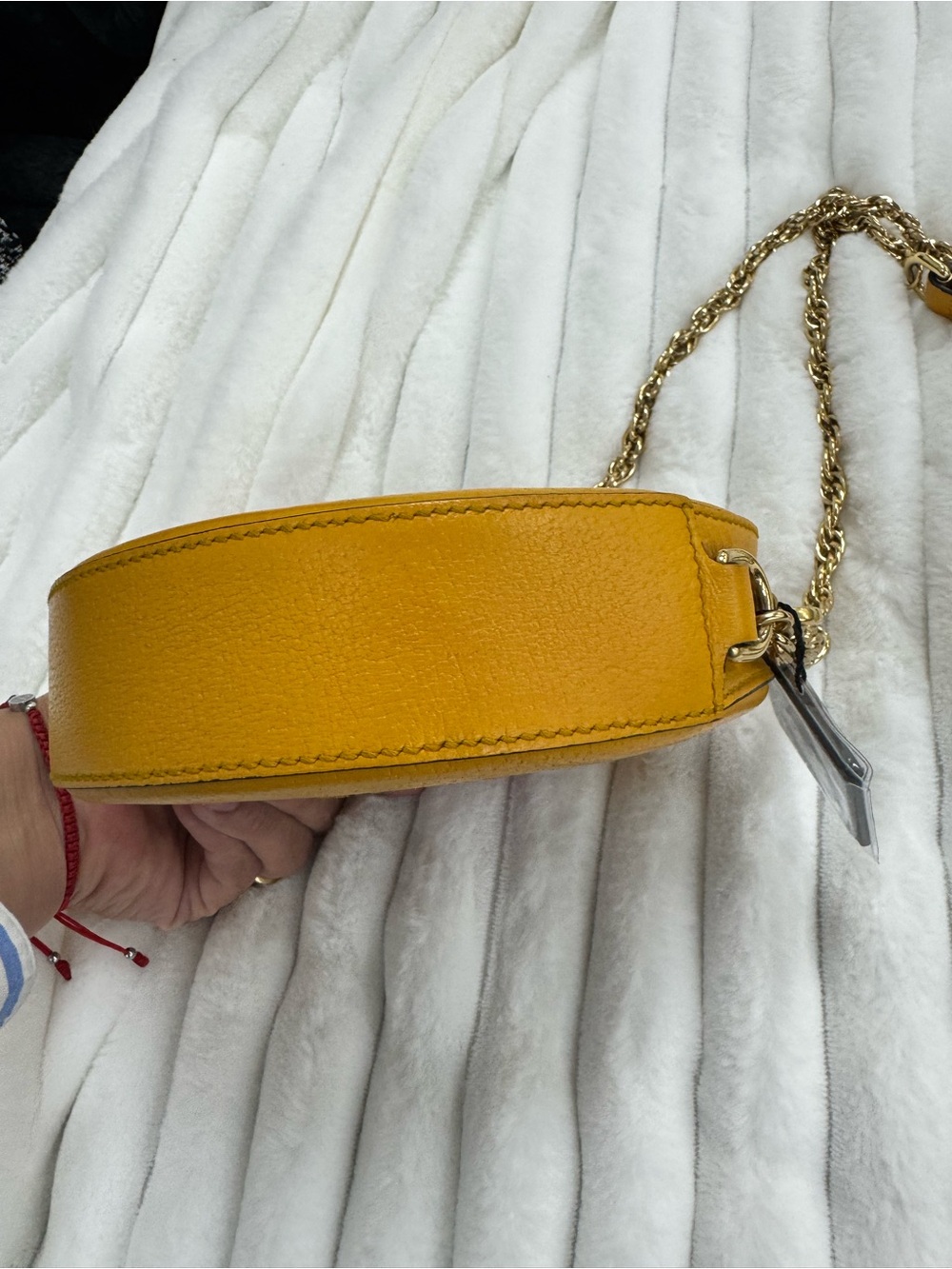 Gucci Floral GG Marmont Round Shoulder Bag in Yellow - Picture 4 of 13